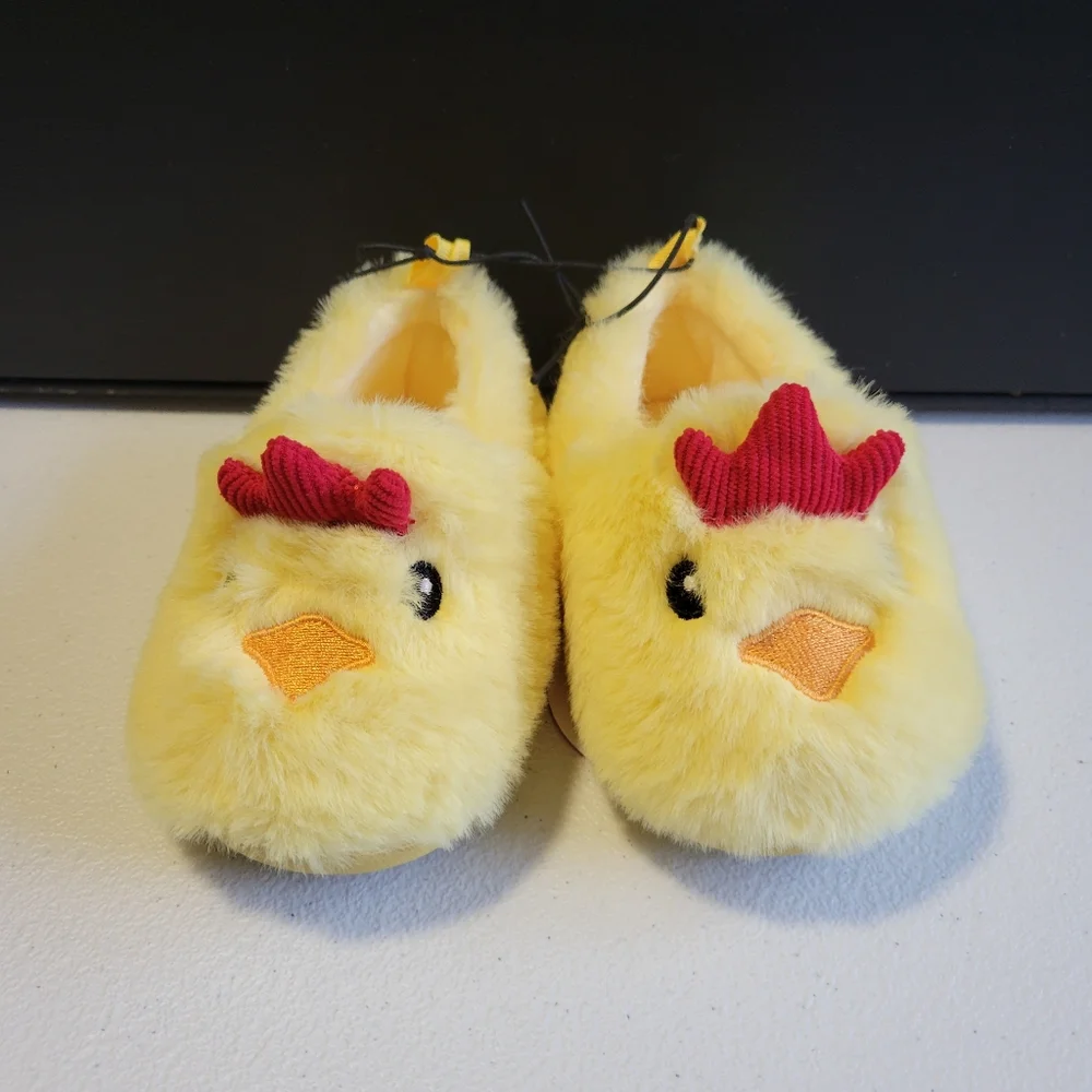 wonder nation Yellow Chick Plush Slippers 1